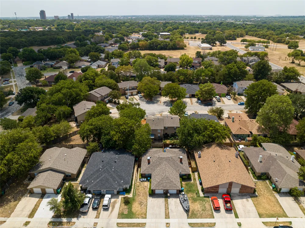 321 Gardenview Street Denton, TX 76207