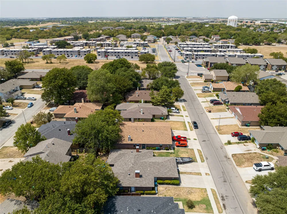 321 Gardenview Street Denton, TX 76207