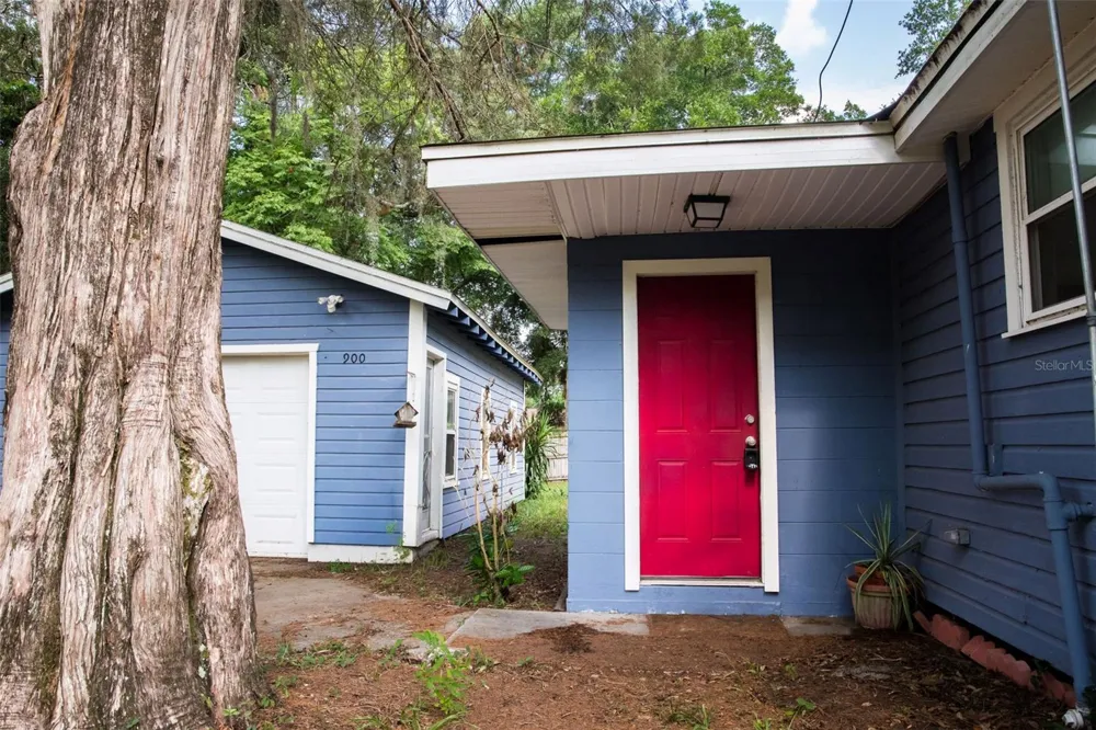 900 KENTUCKY BOULEVARD Eustis, FL 32726