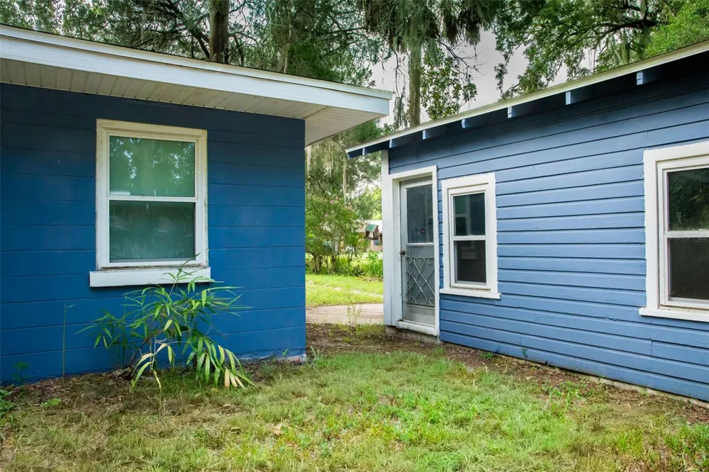 900 KENTUCKY BOULEVARD Eustis, FL 32726