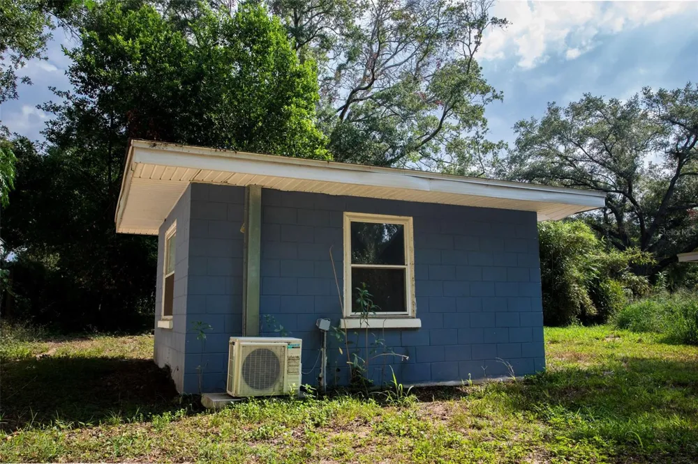 900 KENTUCKY BOULEVARD Eustis, FL 32726