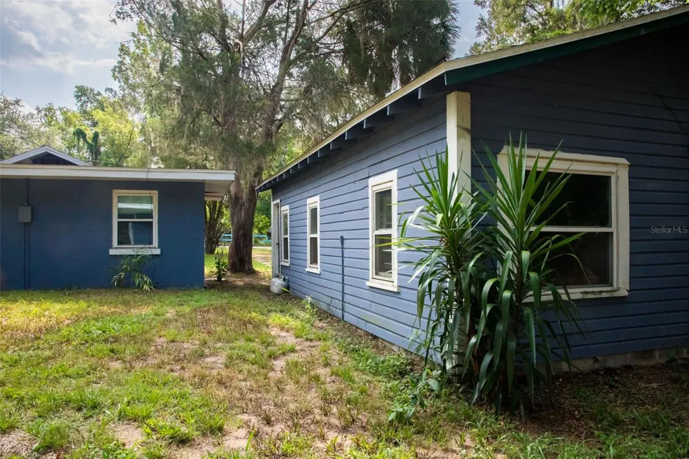 900 KENTUCKY BOULEVARD Eustis, FL 32726