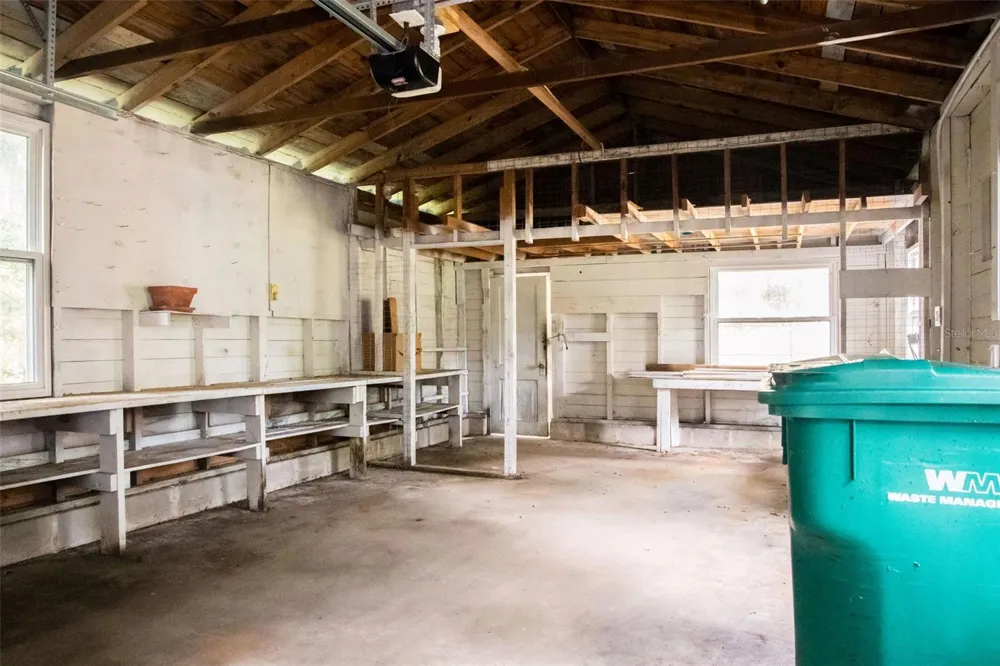 900 KENTUCKY BOULEVARD Eustis, FL 32726