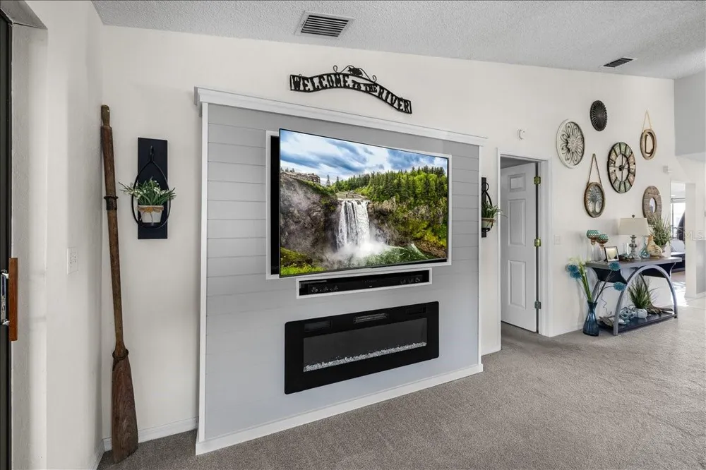 6653 RIVER RUN BOULEVARD #6653 Weeki Wachee, FL 34607