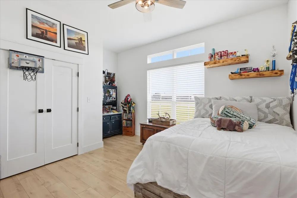596 County Road 4668 Rhome, TX 76078
