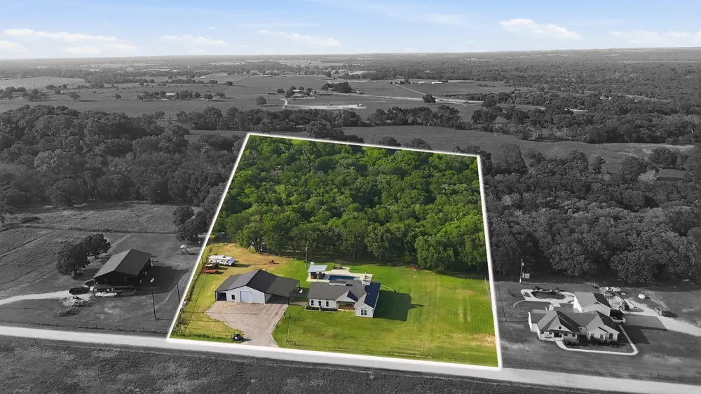 596 County Road 4668 Rhome, TX 76078