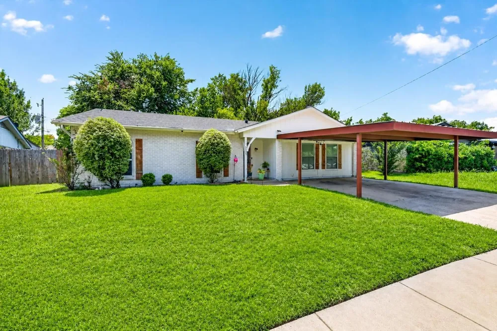 6929 Declaration Street Watauga, TX 76148