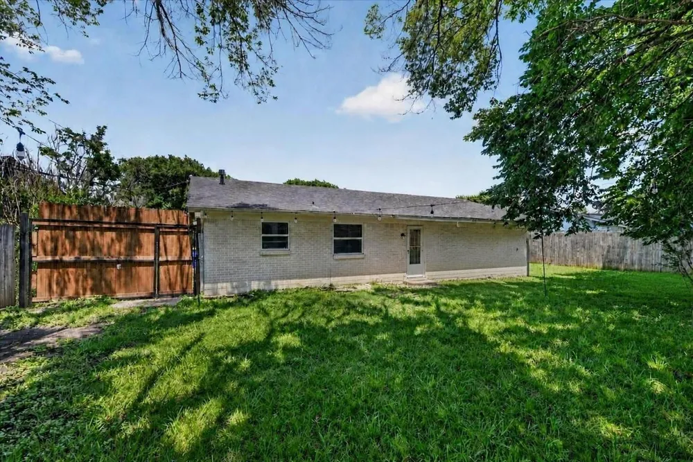 6929 Declaration Street Watauga, TX 76148