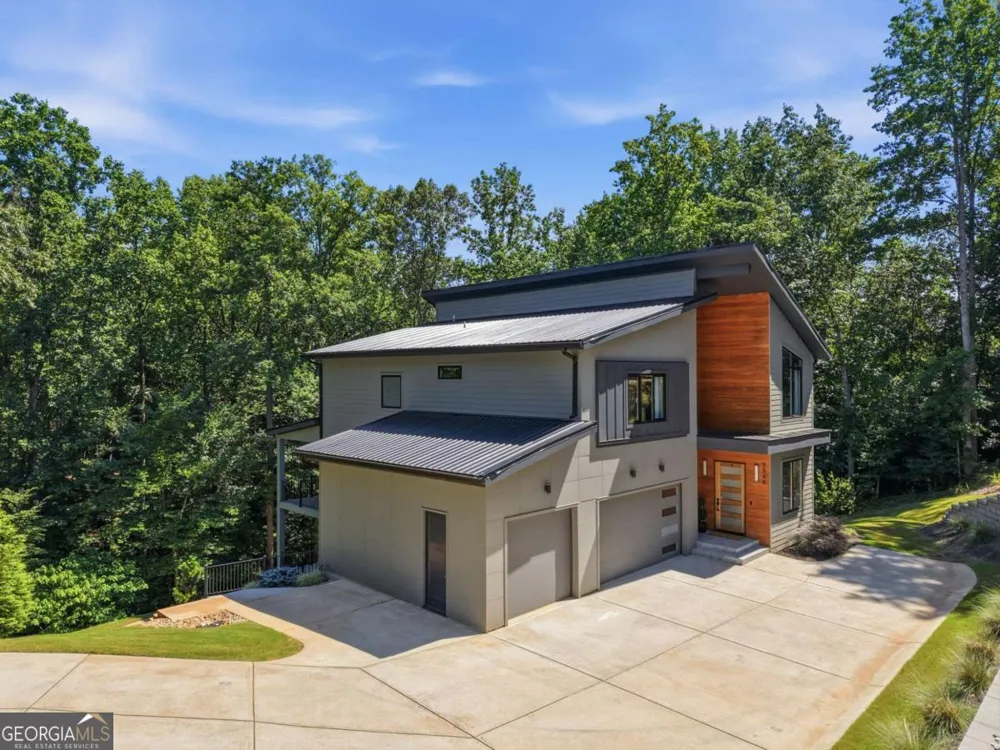 5545 Our RD Oakwood, GA 30566