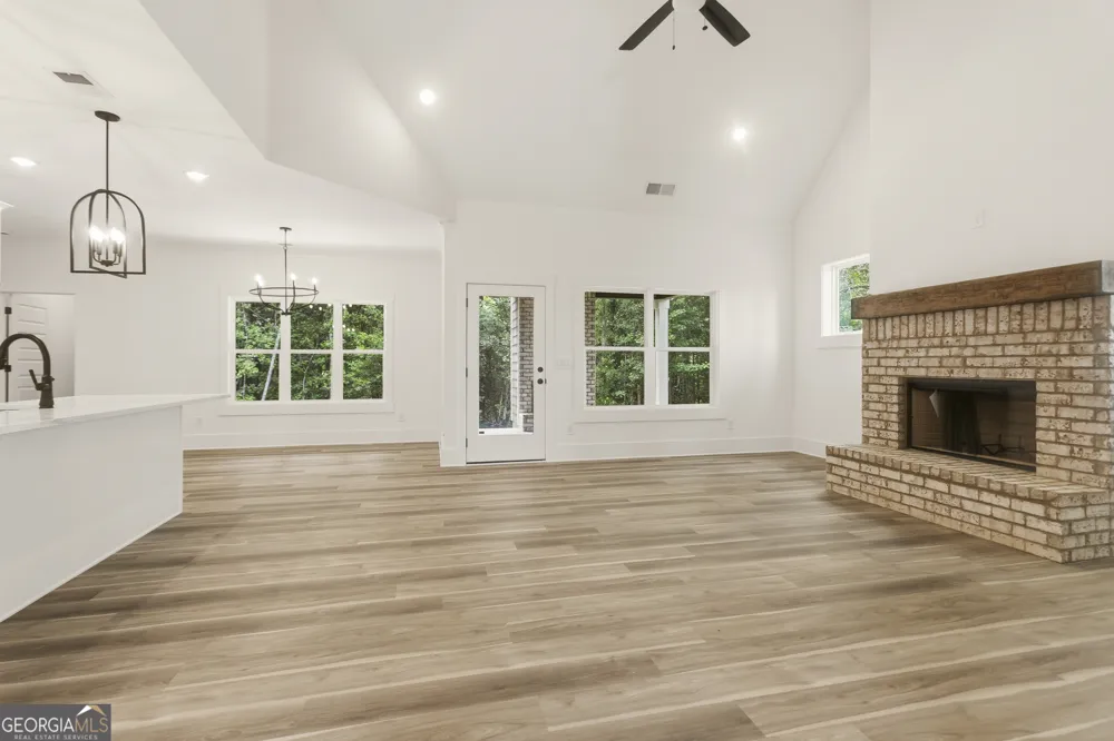 299 Cammie WAY Williamson, GA 30292