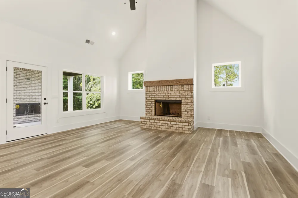 299 Cammie WAY Williamson, GA 30292