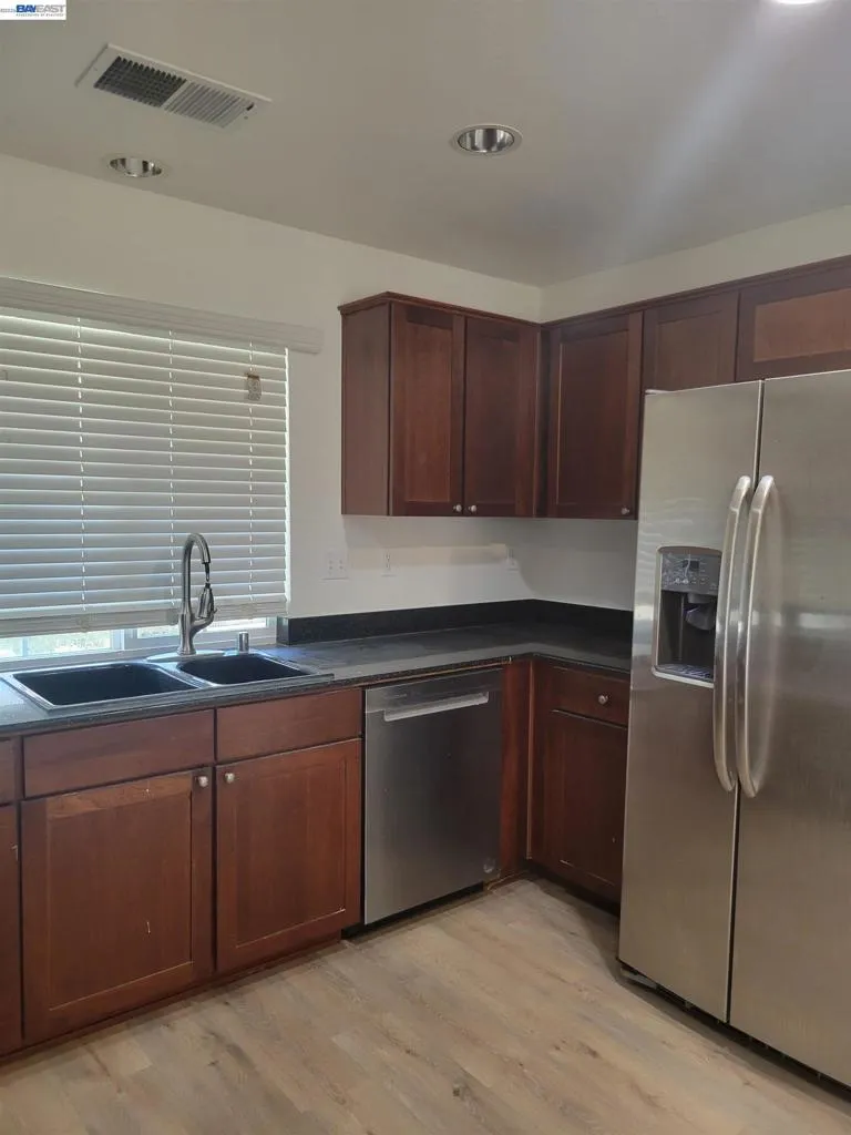 313 Turnstone Cir Pittsburg, CA 94565