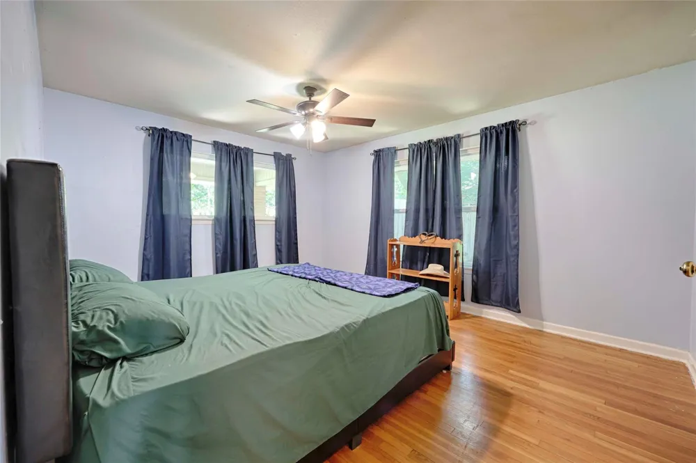 725 S Market Street Flatonia, TX 78941
