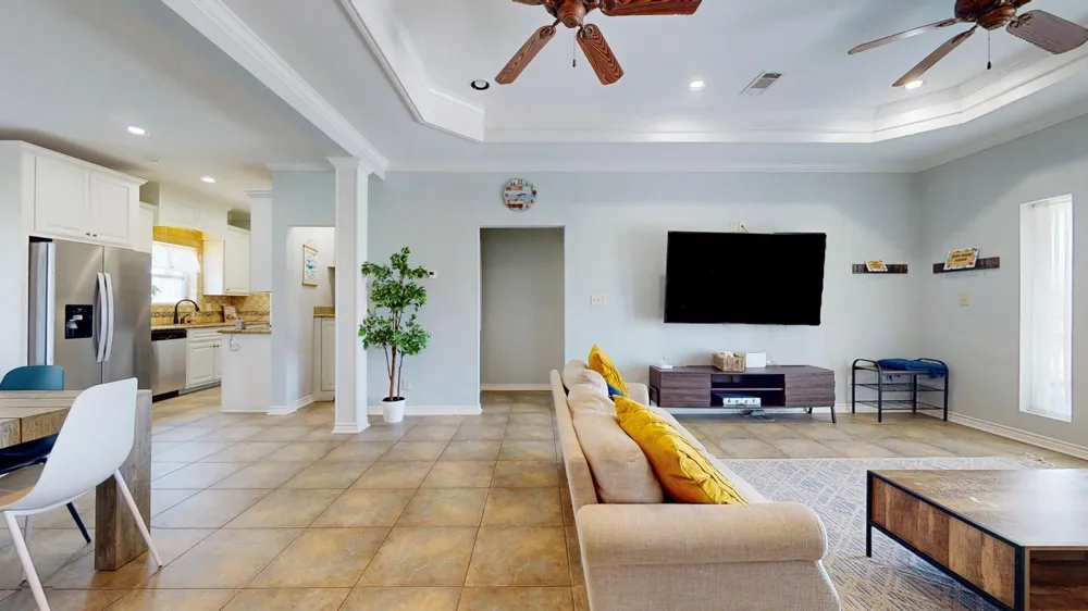 2010 Vista Dr Crystal Beach, TX 77650