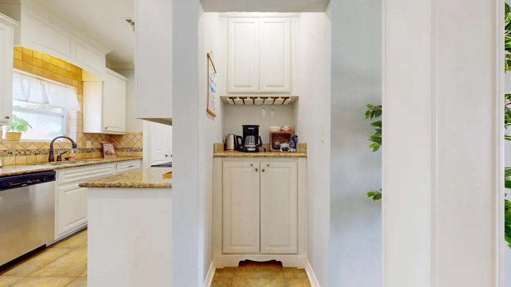 2010 Vista Dr Crystal Beach, TX 77650