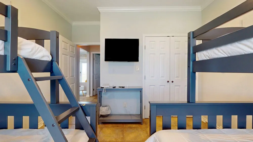 2010 Vista Dr Crystal Beach, TX 77650