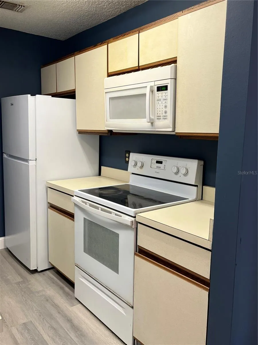 537 SUN RIDGE PLACE #201 Altamonte Springs, FL 32714