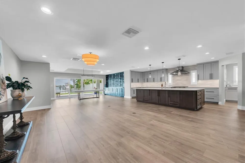 303 BATH CLUB BOULEVARD North Redington Beach, FL 33708
