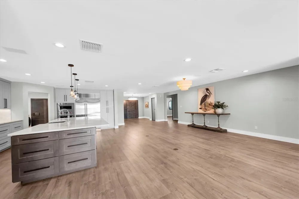 303 BATH CLUB BOULEVARD North Redington Beach, FL 33708