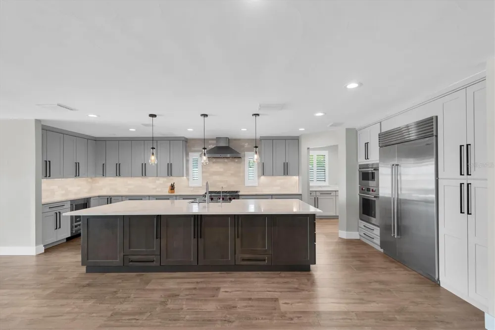 303 BATH CLUB BOULEVARD North Redington Beach, FL 33708