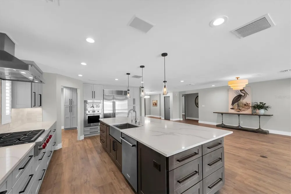 303 BATH CLUB BOULEVARD North Redington Beach, FL 33708