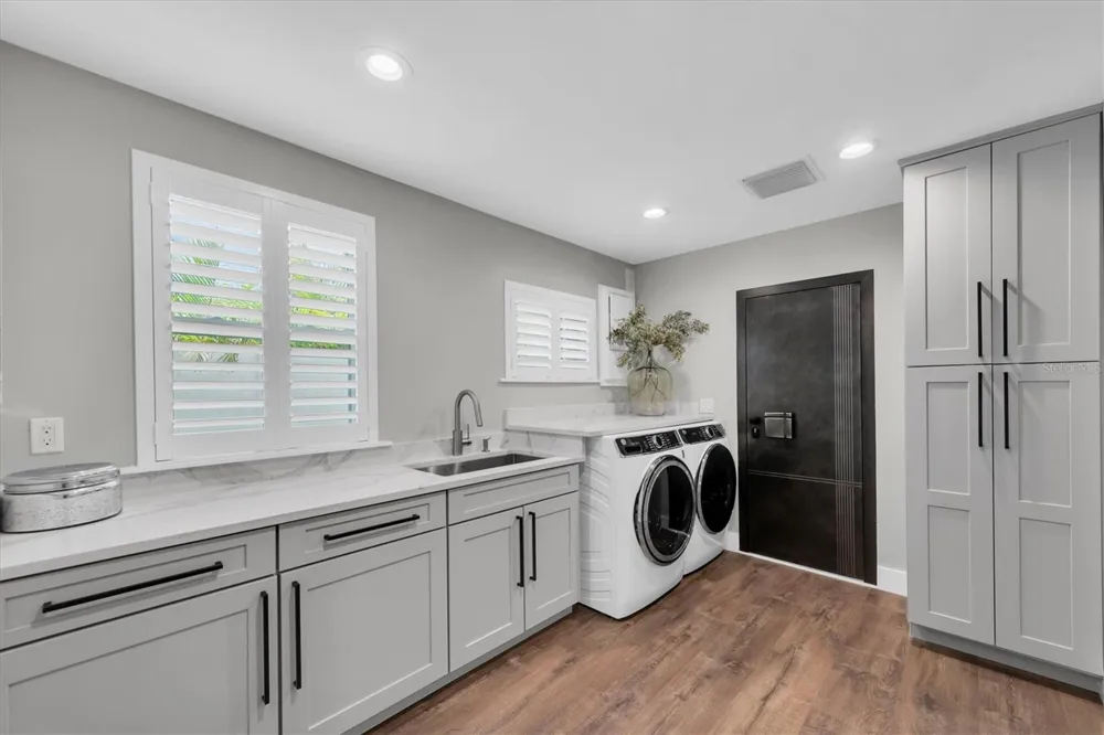 303 BATH CLUB BOULEVARD North Redington Beach, FL 33708
