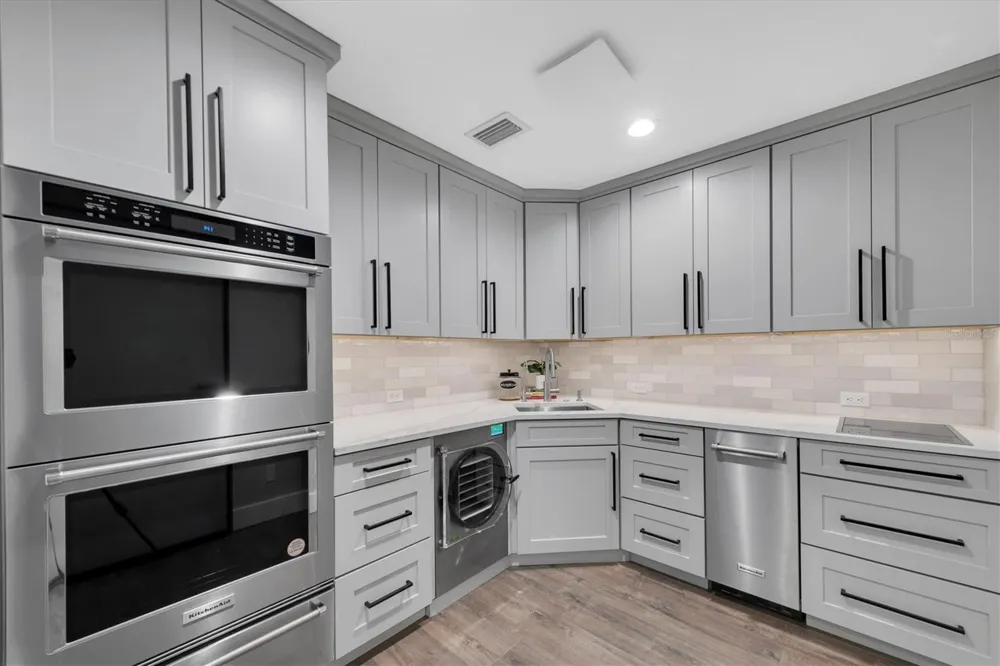 303 BATH CLUB BOULEVARD North Redington Beach, FL 33708