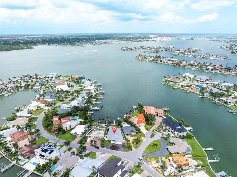 303 BATH CLUB BOULEVARD North Redington Beach, FL 33708