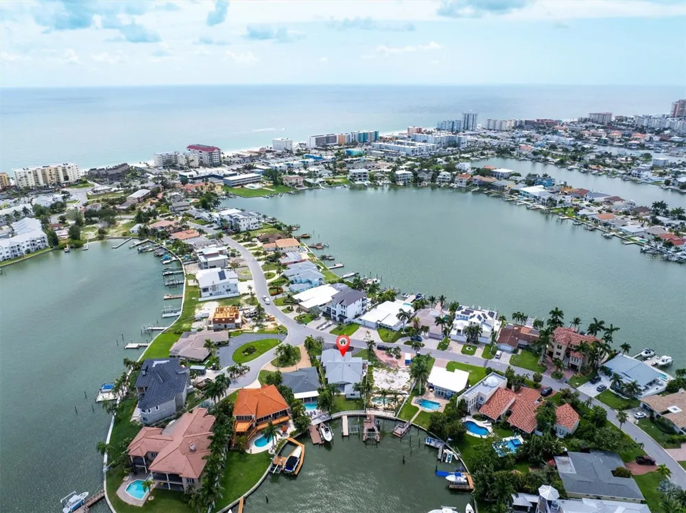 303 BATH CLUB BOULEVARD North Redington Beach, FL 33708