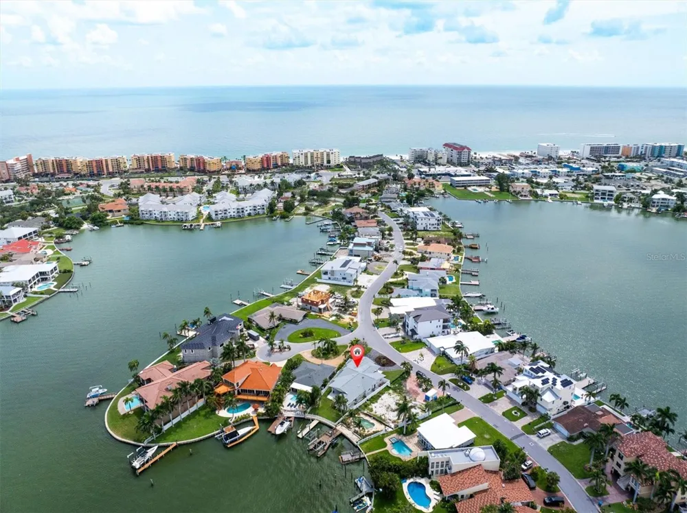 303 BATH CLUB BOULEVARD North Redington Beach, FL 33708