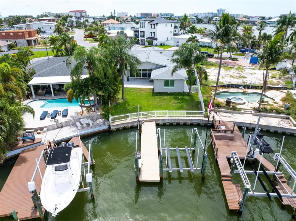 303 BATH CLUB BOULEVARD North Redington Beach, FL 33708