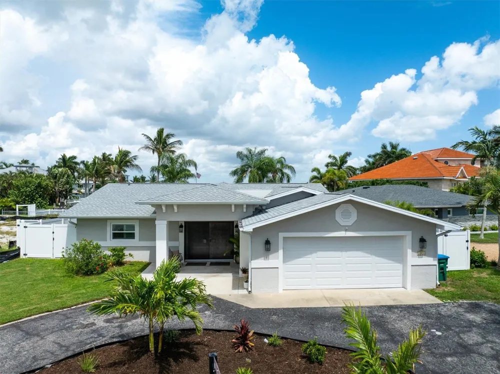 303 BATH CLUB BOULEVARD North Redington Beach, FL 33708