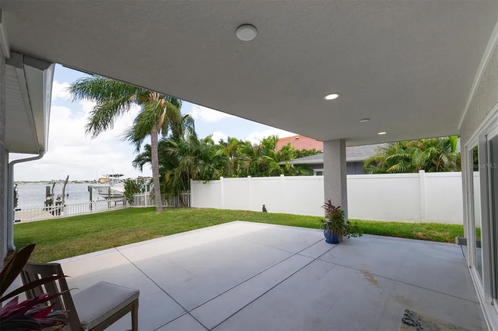 303 BATH CLUB BOULEVARD North Redington Beach, FL 33708