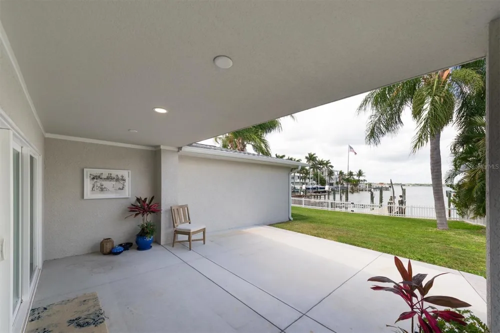 303 BATH CLUB BOULEVARD North Redington Beach, FL 33708