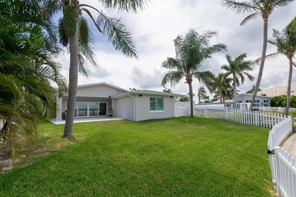 303 BATH CLUB BOULEVARD North Redington Beach, FL 33708