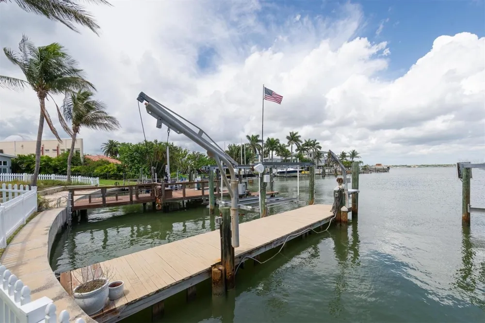 303 BATH CLUB BOULEVARD North Redington Beach, FL 33708