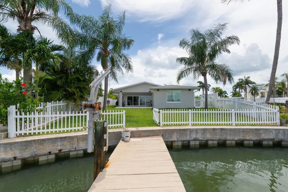 303 BATH CLUB BOULEVARD North Redington Beach, FL 33708