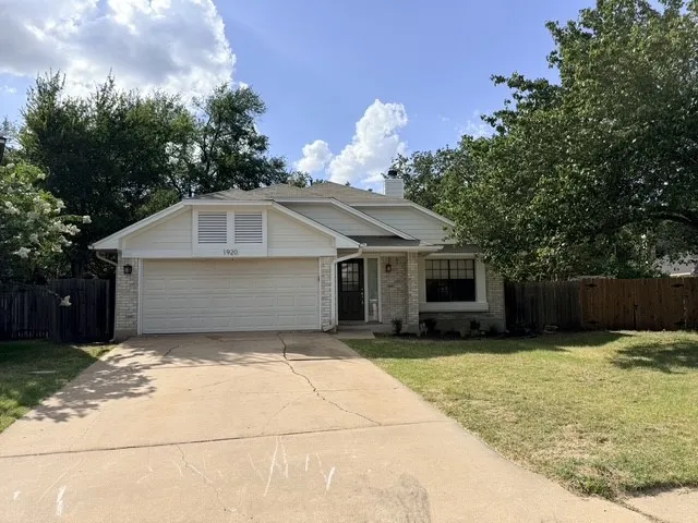 1920 White Oak Circle Round Rock, TX 78681