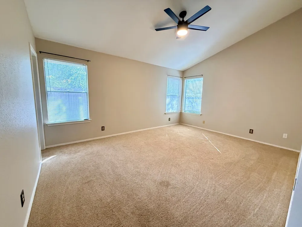 1920 White Oak Circle Round Rock, TX 78681