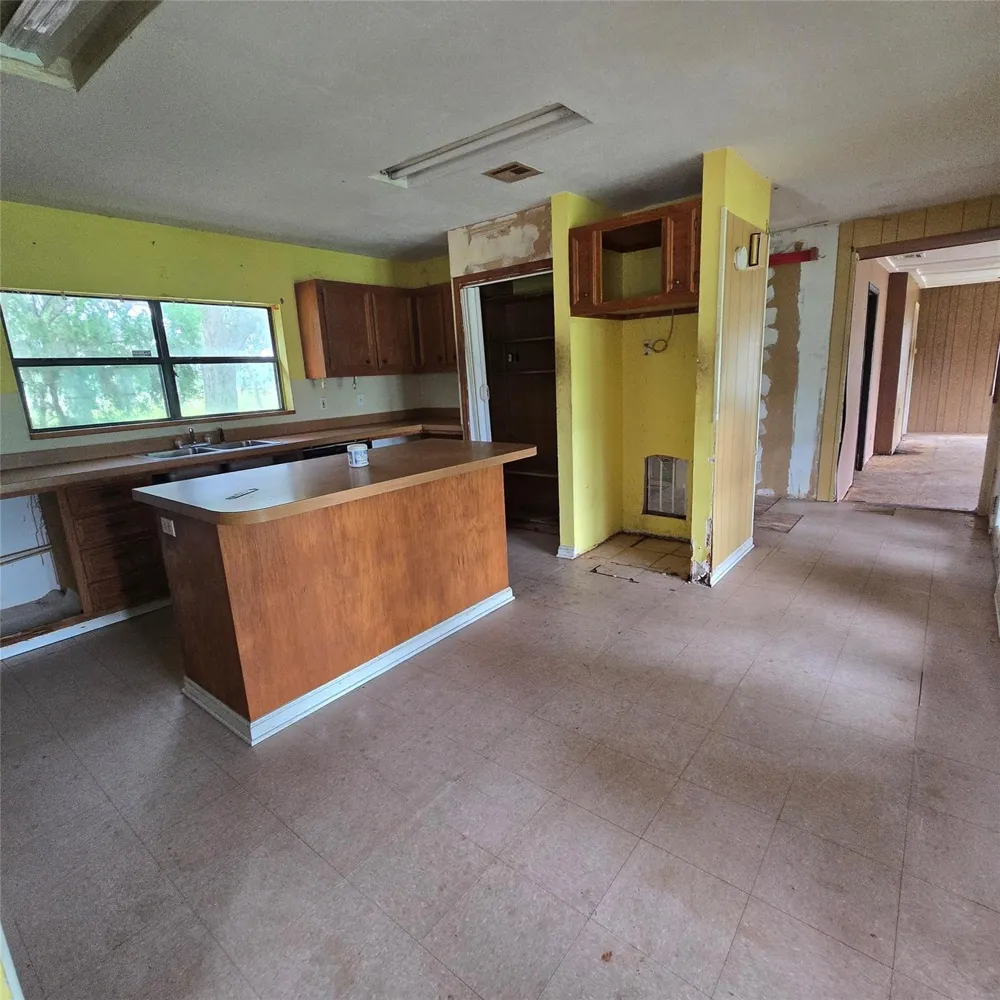 1471 Private Road 652 Sargent, TX 77414