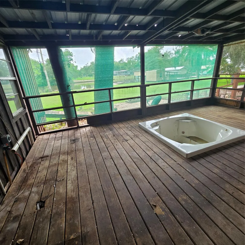 1471 Private Road 652 Sargent, TX 77414
