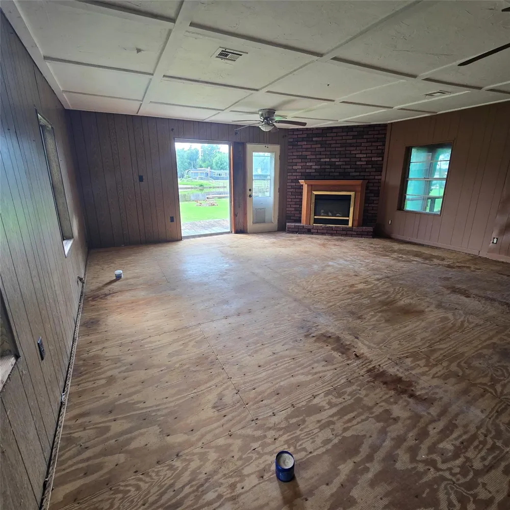 1471 Private Road 652 Sargent, TX 77414