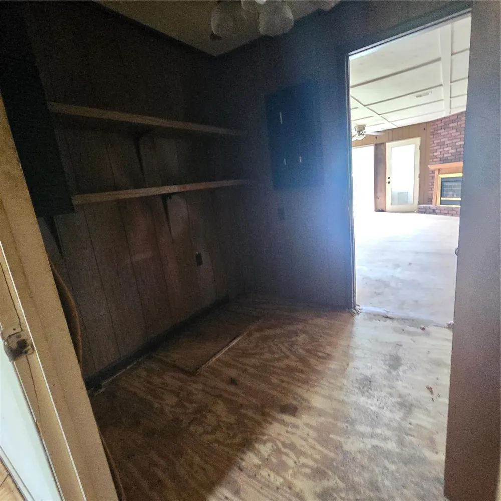 1471 Private Road 652 Sargent, TX 77414
