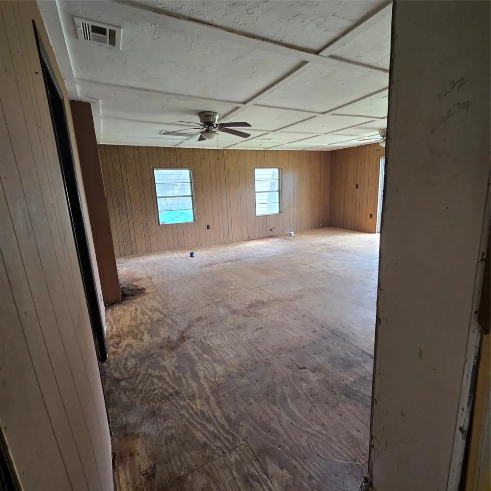 1471 Private Road 652 Sargent, TX 77414