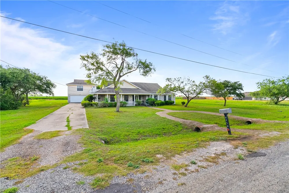 4958 Bluebird Street Robstown, TX 78380