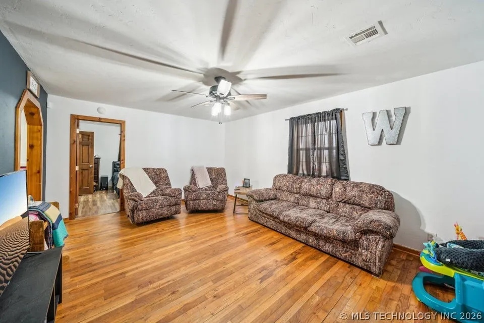 396 Cherokee Lane Bluejacket, OK 74333