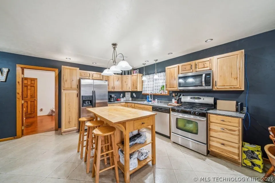 396 Cherokee Lane Bluejacket, OK 74333
