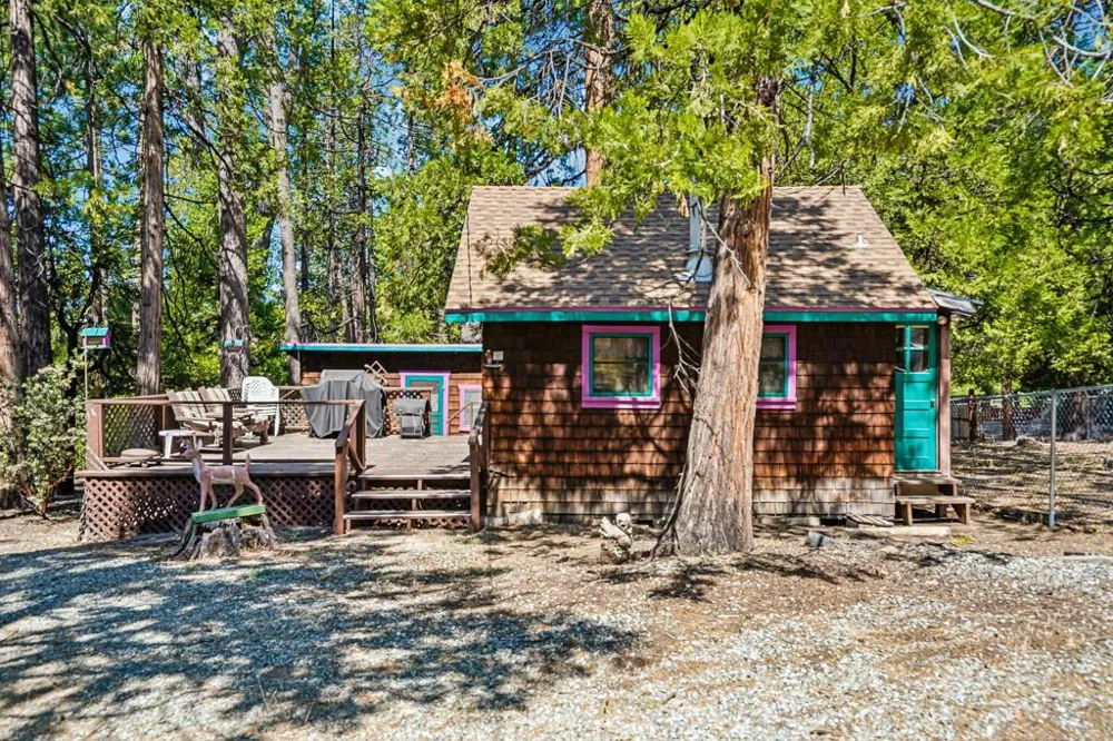 25145 Fern Valley Road Idyllwild, CA 92549