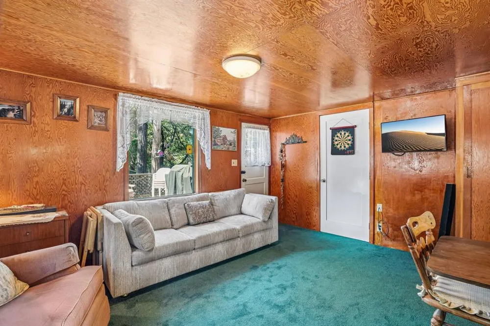 25145 Fern Valley Road Idyllwild, CA 92549