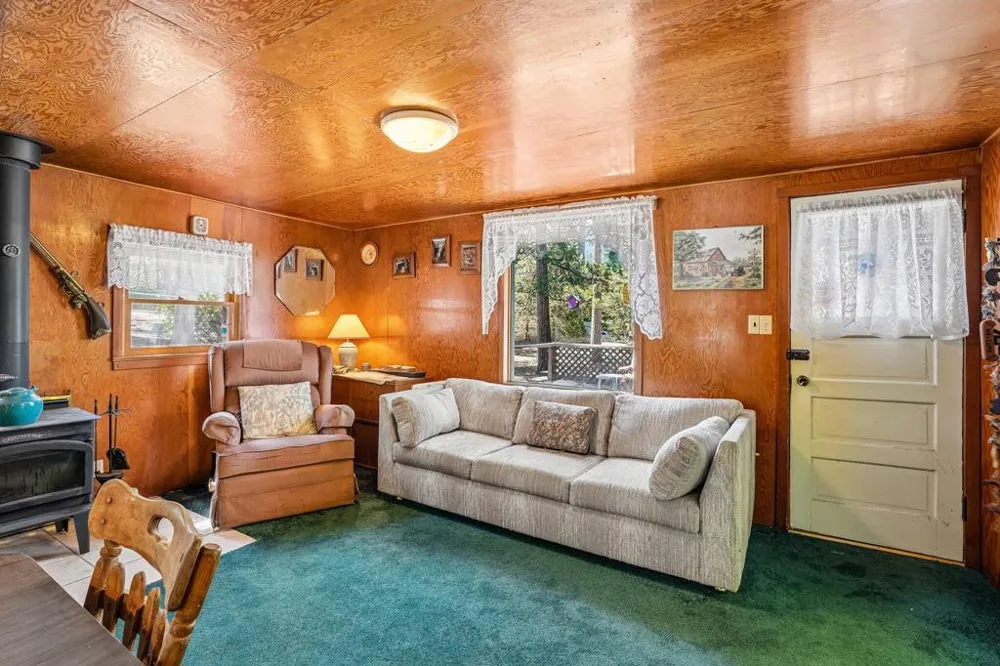25145 Fern Valley Road Idyllwild, CA 92549
